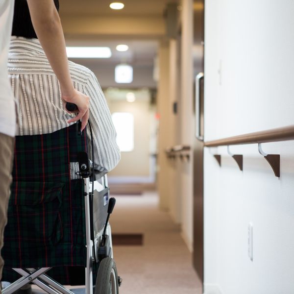 石川県で福祉用品のレンタルを行う当社は手すりが好評です