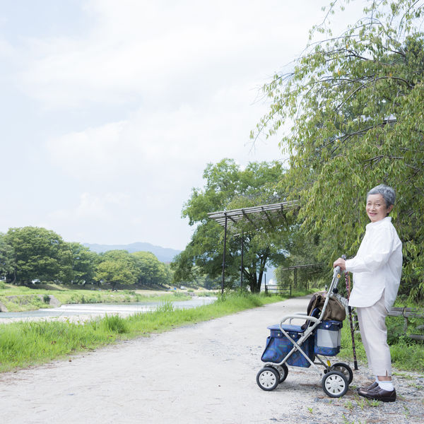 石川県でシルバーカーの販売をお探しでしたらWebたるるへ